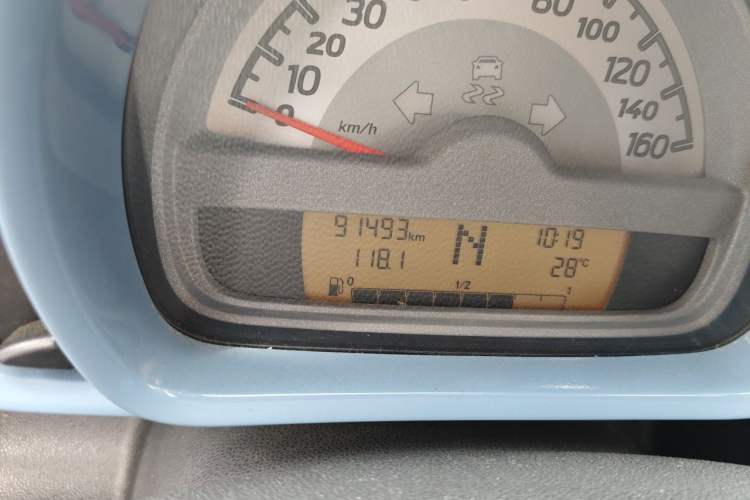 Used smart fortwo 2011 1.0T Hardtop Passion Edition Odometer Close Up
