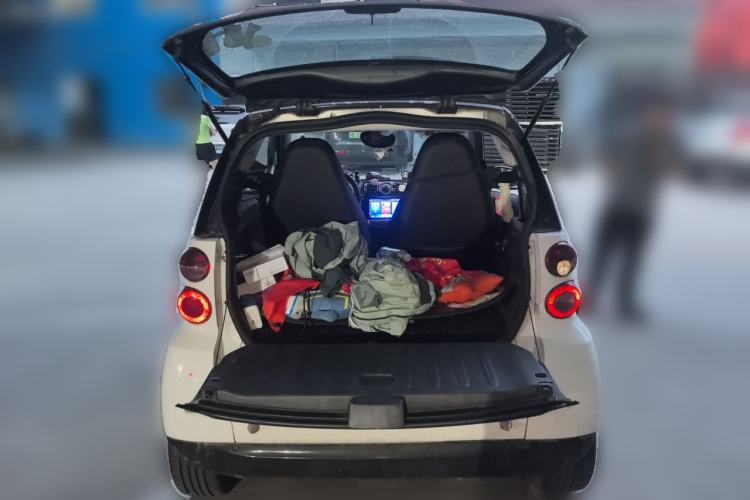 Used smart fortwo 2011 1.0 MHD Hardtop Passion Edition Trunk