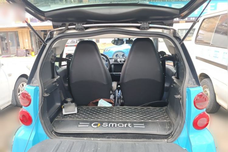 Used smart fortwo 2011 1.0T Hardtop Passion Edition Trunk