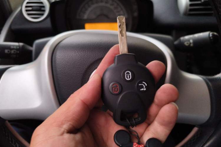 Used smart fortwo 2011 1.0 MHD Hardtop Passion Edition Vehicle Key