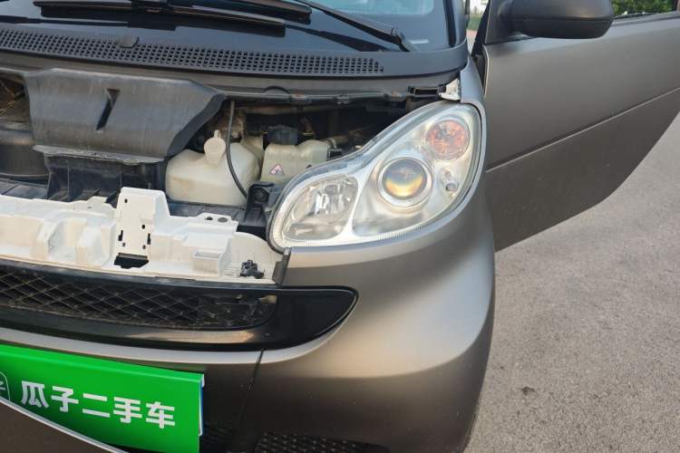 Used smart fortwo 2011 1.0 MHD Kobe Special Edition Engine Bay Left