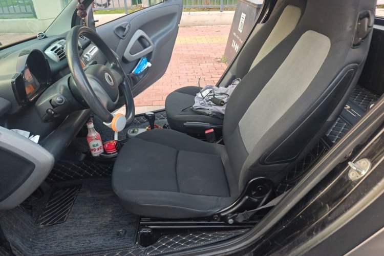 Used smart fortwo 2011 1.0 MHD Kobe Special Edition Left Front Seat