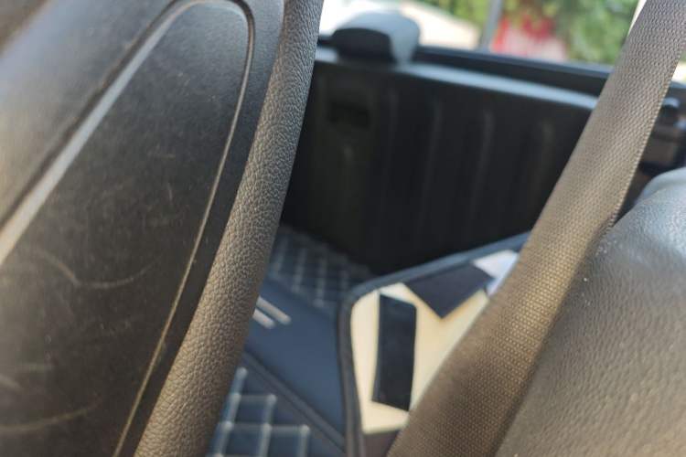 Used smart fortwo 2011 1.0 MHD Kobe Special Edition Left Rear Seat