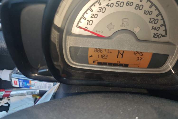 Used smart fortwo 2011 1.0 MHD Kobe Special Edition Odometer Close Up