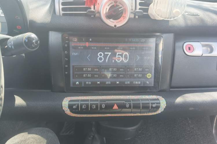 Used smart fortwo 2011 1.0T Hardtop Passion Edition Audio And AC Panel