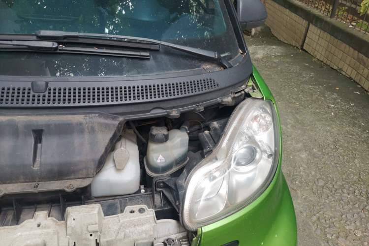 Used smart fortwo 2011 1.0 MHD Hardtop Standard Edition Engine Bay Left