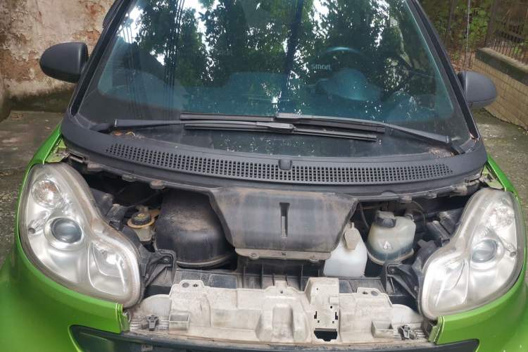 Used smart fortwo 2011 1.0 MHD Hardtop Standard Edition Engine Bay