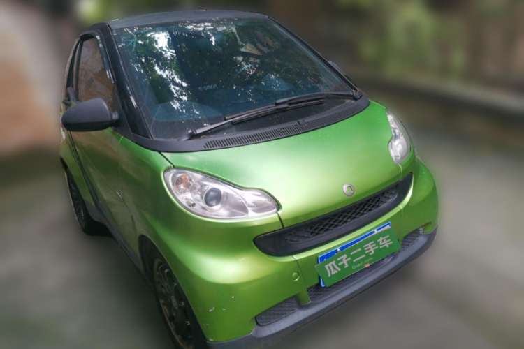 Used smart fortwo 2011 1.0 MHD Hardtop Standard Edition Front Right 45 Deg