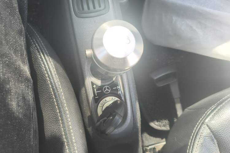 Used smart fortwo 2011 1.0T Hardtop Passion Edition Gear Lever