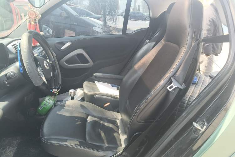 Used smart fortwo 2011 1.0T Hardtop Passion Edition Left Front Seat