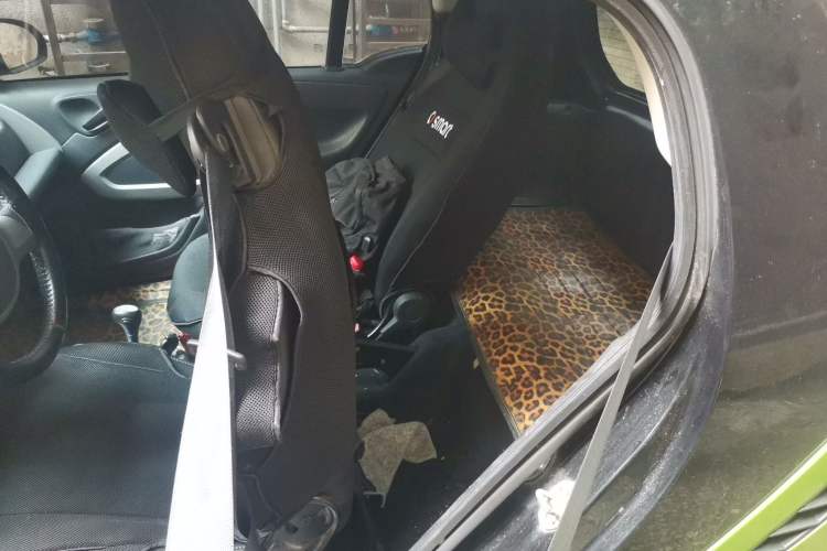 Used smart fortwo 2011 1.0 MHD Hardtop Standard Edition Left Rear Seat