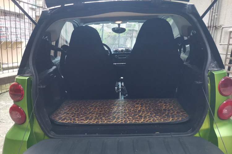Used smart fortwo 2011 1.0 MHD Hardtop Standard Edition Trunk