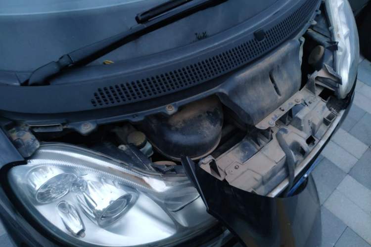 Used smart fortwo 2011 1.0 MHD Hardtop Passion Edition Engine Bay Right