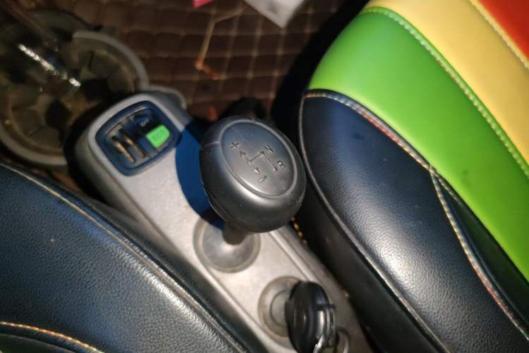 Used smart fortwo 2011 1.0 MHD Hardtop Passion Edition Gear Lever