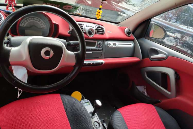 Used smart fortwo 2011 1.0 MHD Convertible Passion Edition Center Console