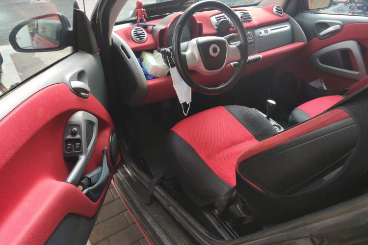 Used smart fortwo 2011 1.0 MHD Convertible Passion Edition Driver Seat