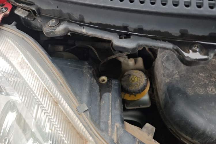 Used smart fortwo 2011 1.0 MHD Hardtop Standard Edition Engine Bay Right