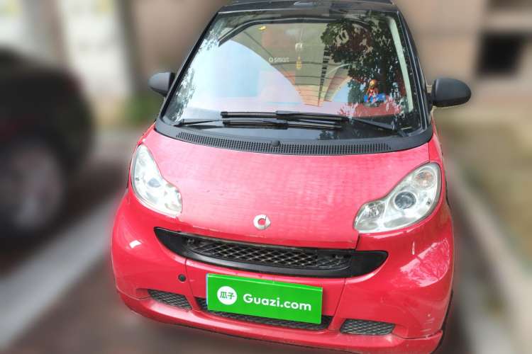 Used smart fortwo 2011 1.0 MHD Convertible Passion Edition Front