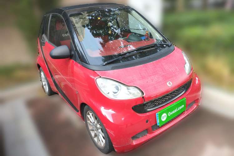 Used smart fortwo 2011 1.0 MHD Convertible Passion Edition Front Right 45 Deg