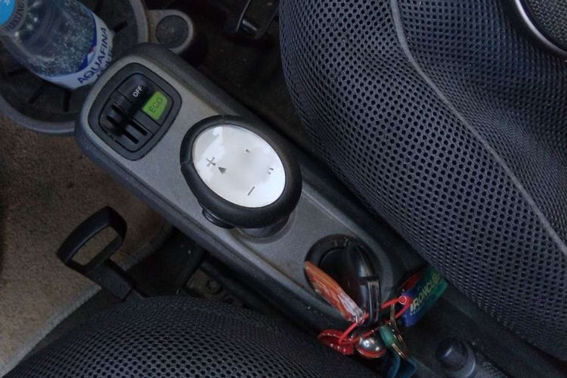 Used smart fortwo 2011 1.0 MHD Year of the Rabbit Special Edition Gear Lever