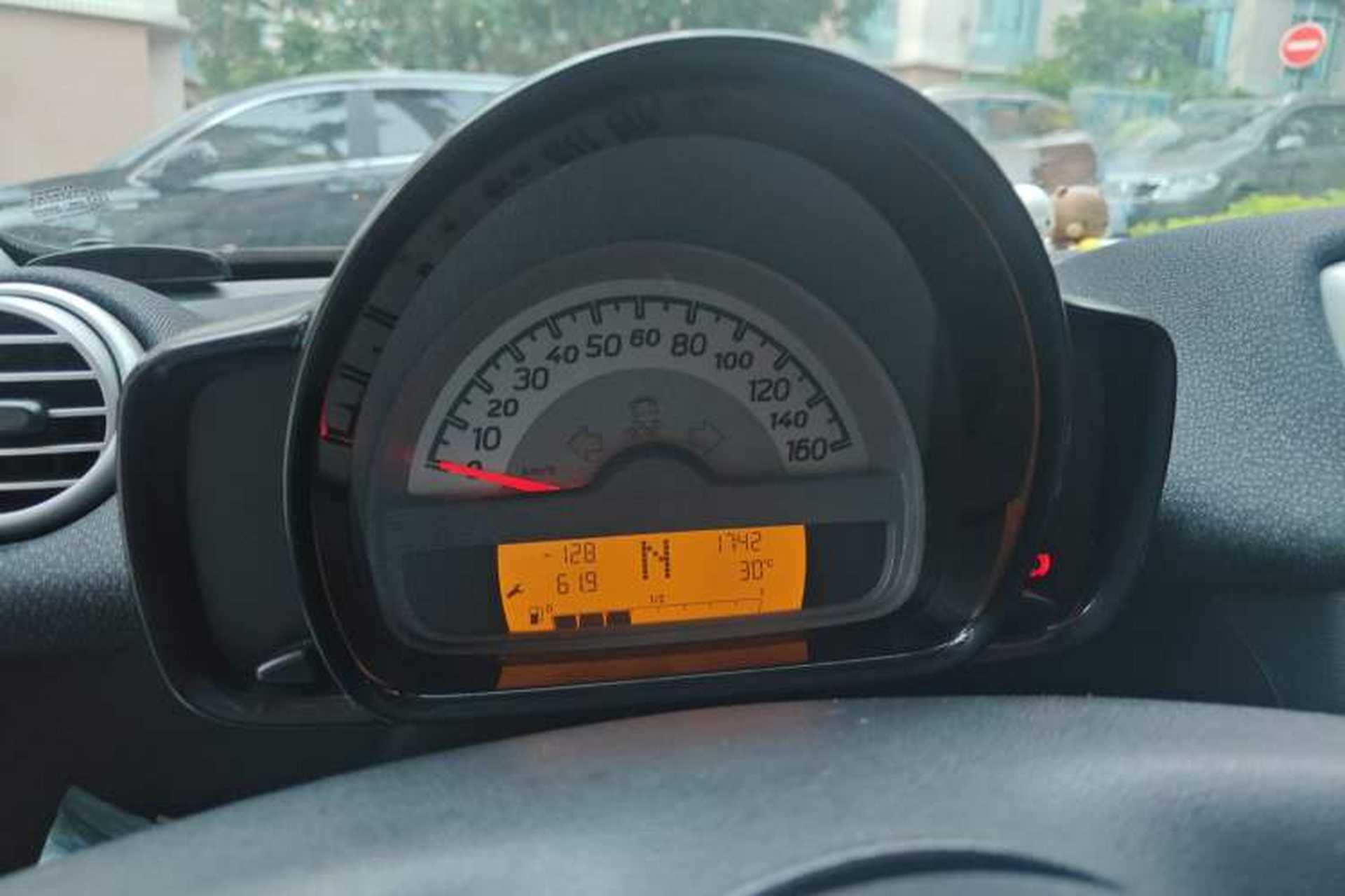 Used smart fortwo 2011 1.0 MHD Convertible Passion Edition Instrument Cluster