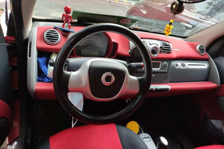 Used smart fortwo 2011 1.0 MHD Convertible Passion Edition Steering Wheel
