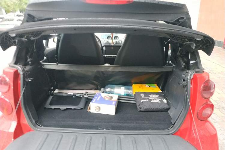 Used smart fortwo 2011 1.0T Convertible Passion Edition Trunk