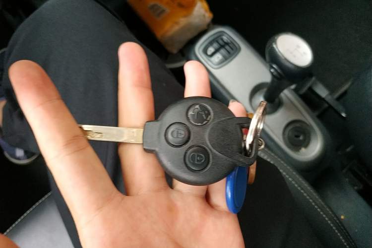 Used smart fortwo 2011 1.0T Convertible Passion Edition Vehicle Key