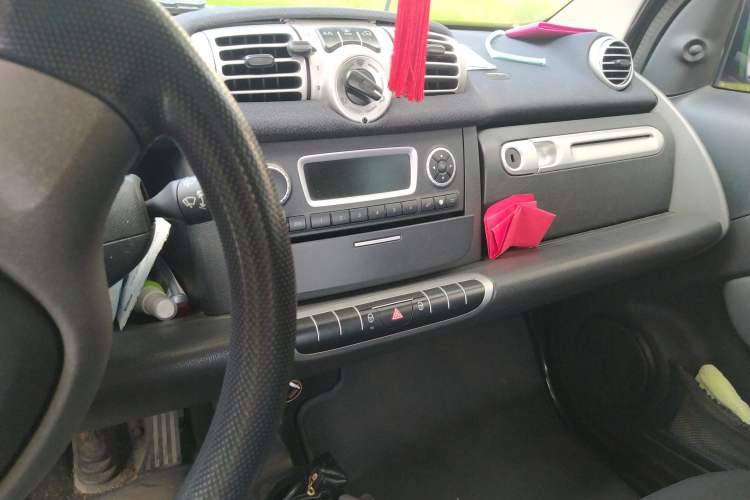 Used smart fortwo 2011 1.0 MHD Hardtop Standard Edition Audio And AC Panel