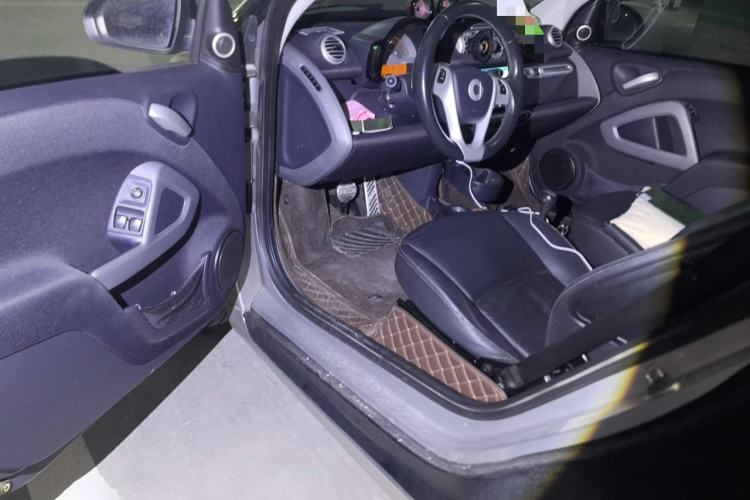 Used smart fortwo 2011 1.0T Convertible Passion Edition Driver Seat