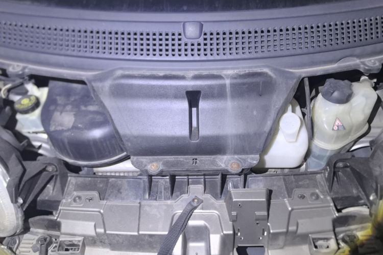 Used smart fortwo 2011 1.0T Convertible Passion Edition Engine Bay