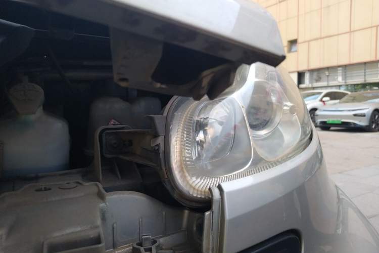 Used smart fortwo 2011 1.0 MHD Hardtop Standard Edition Engine Bay Left