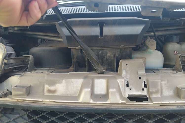 Used smart fortwo 2011 1.0 MHD Hardtop Standard Edition Engine Bay