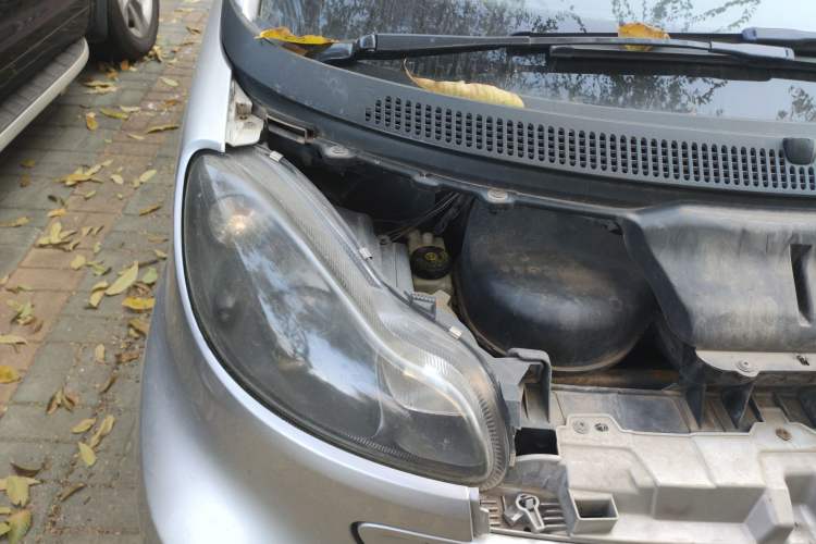 Used smart fortwo 2011 1.0T Bosu Special Edition Engine Bay Right