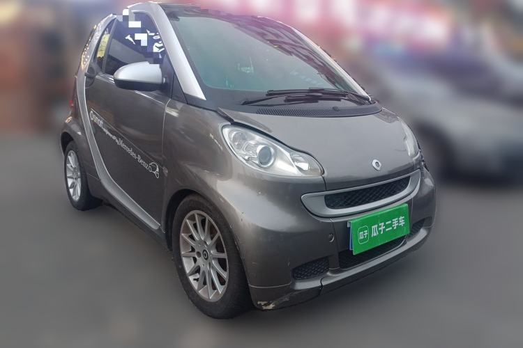 Used smart fortwo 2011 1.0 MHD Hardtop Passion Edition Front Right 45 Deg