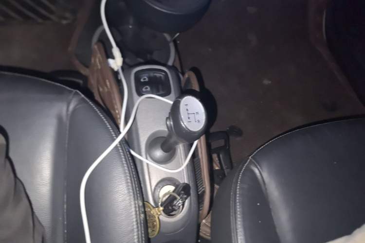 Used smart fortwo 2011 1.0T Convertible Passion Edition Gear Lever