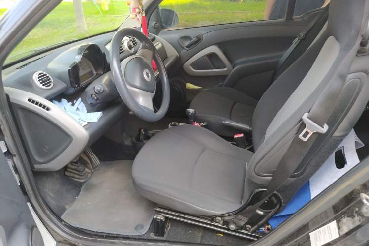 Used smart fortwo 2011 1.0 MHD Hardtop Standard Edition Left Front Seat