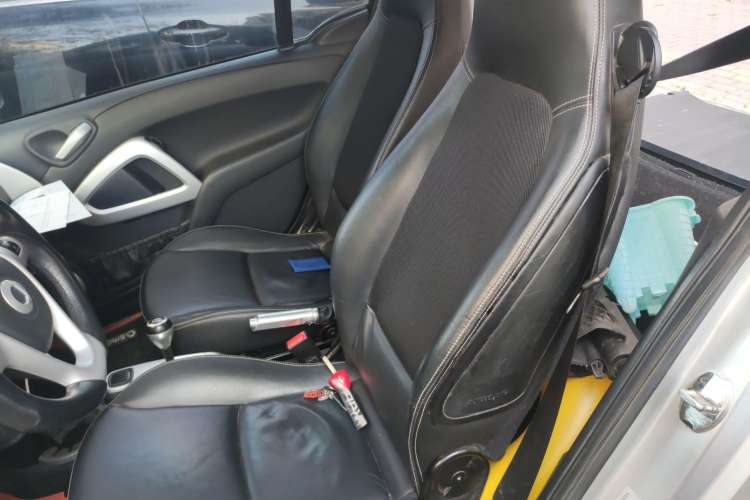 Used smart fortwo 2011 1.0T Bosu Special Edition Left Rear Seat