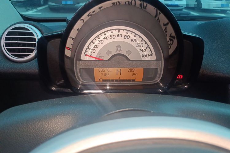 Used smart fortwo 2011 1.0 MHD Hardtop Passion Edition Odometer Close Up