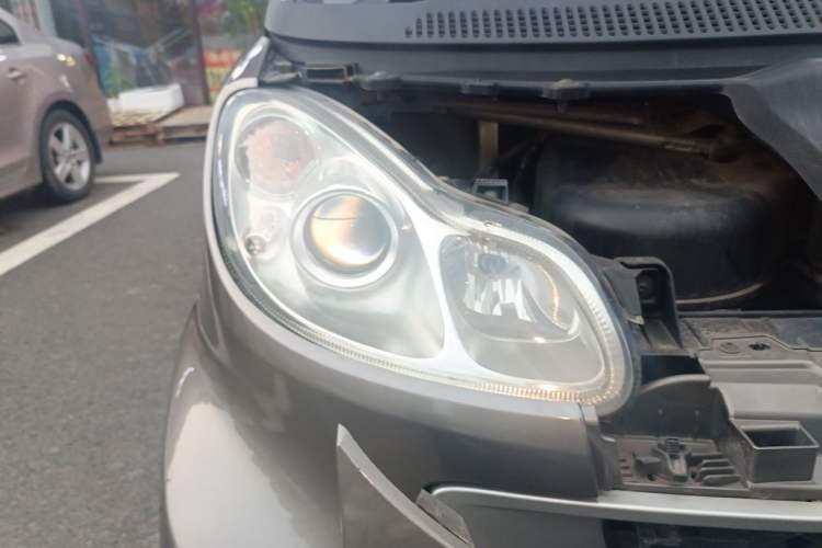 Used smart fortwo 2011 1.0 MHD Hardtop Passion Edition Right Front Headlight