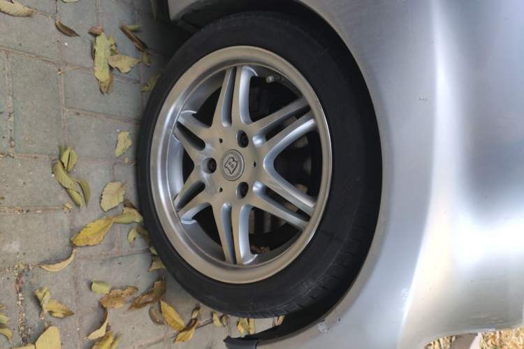 Used smart fortwo 2011 1.0T Bosu Special Edition Right Front Wheel Hub