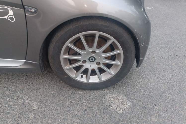 Used smart fortwo 2011 1.0 MHD Hardtop Passion Edition Right Front Wheel Hub