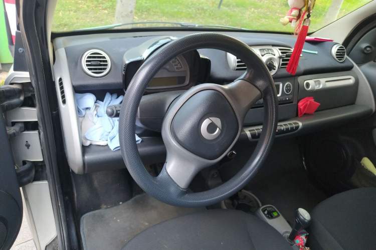 Used smart fortwo 2011 1.0 MHD Hardtop Standard Edition Steering Wheel