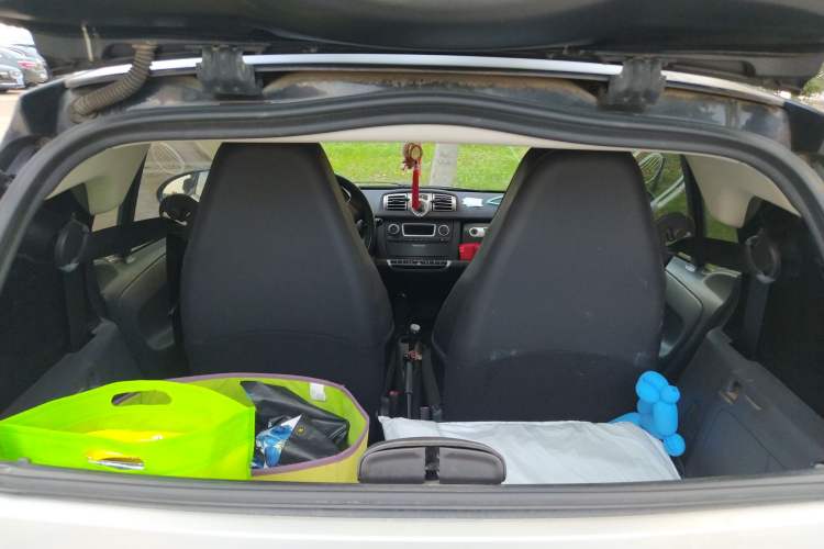 Used smart fortwo 2011 1.0 MHD Hardtop Standard Edition Trunk