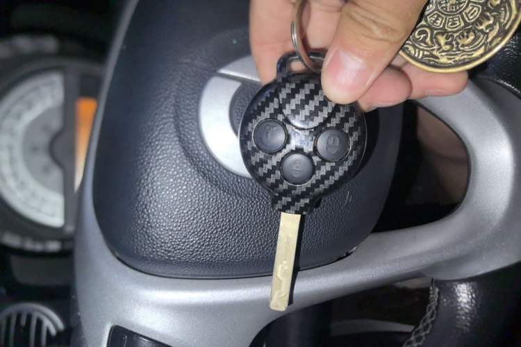Used smart fortwo 2011 1.0T Convertible Passion Edition Vehicle Key
