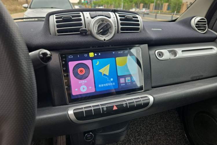 Used smart fortwo 2011 1.0 MHD Hardtop Standard Edition Audio And AC Panel