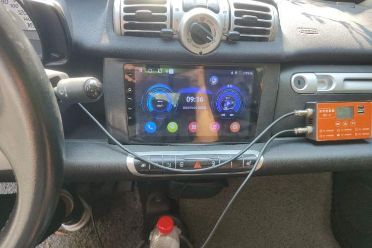 Used smart fortwo 2011 1.0T Convertible Passion Edition Audio And AC Panel