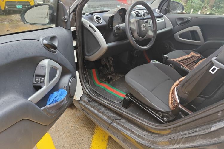 Used smart fortwo 2011 1.0 MHD Hardtop Standard Edition Driver Seat