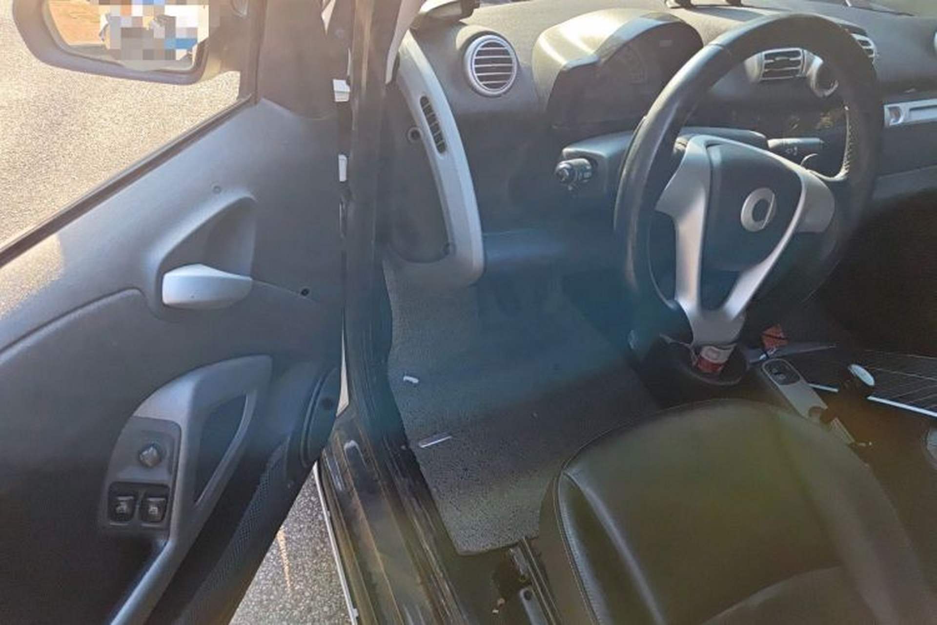 Used smart fortwo 2011 1.0T Convertible Passion Edition Driver Seat