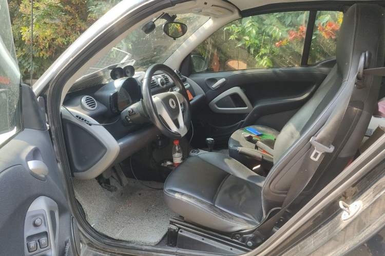 Used smart fortwo 2011 1.0T Convertible Passion Edition Driver Seat